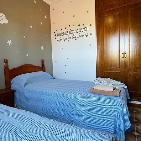 Villa Chalet Familiar Con Piscina Privada Cerca Del Mar En Roche Viejo, - Es-180-190