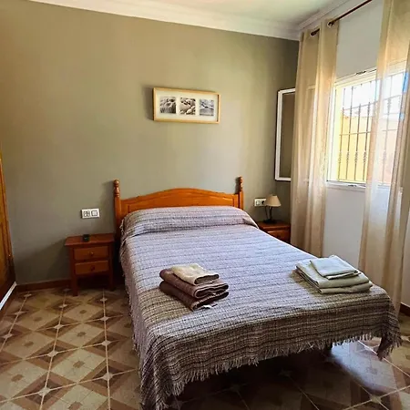 Chalet Familiar Con Piscina Privada Cerca Del Mar En Roche Viejo, - Es-180-190 Villa *