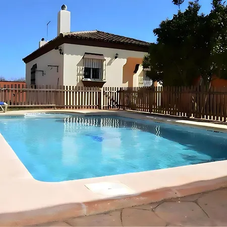 Chalet Familiar Con Piscina Privada Cerca Del Mar En Roche Viejo, - Es-180-190